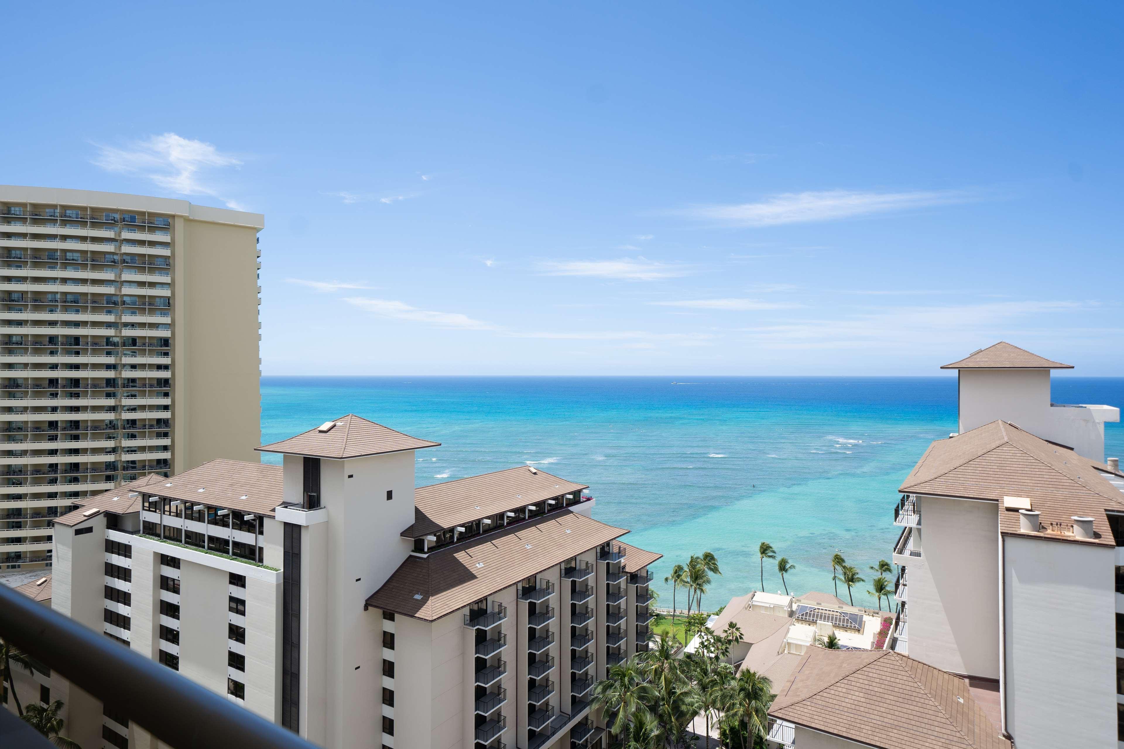Embassy Suites By Hilton Waikiki Beach Walk Гонолулу Екстер'єр фото