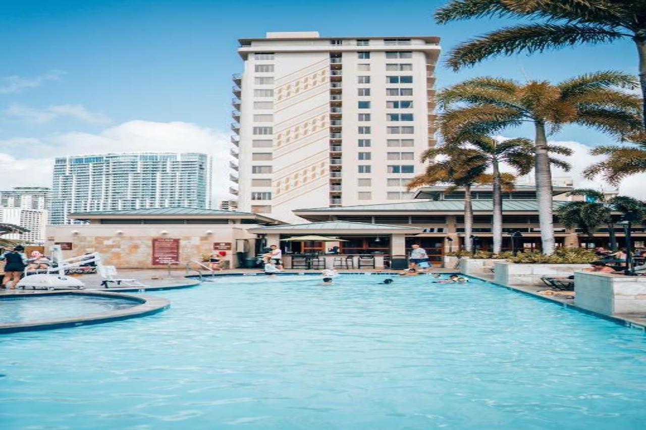 Embassy Suites By Hilton Waikiki Beach Walk Гонолулу Екстер'єр фото