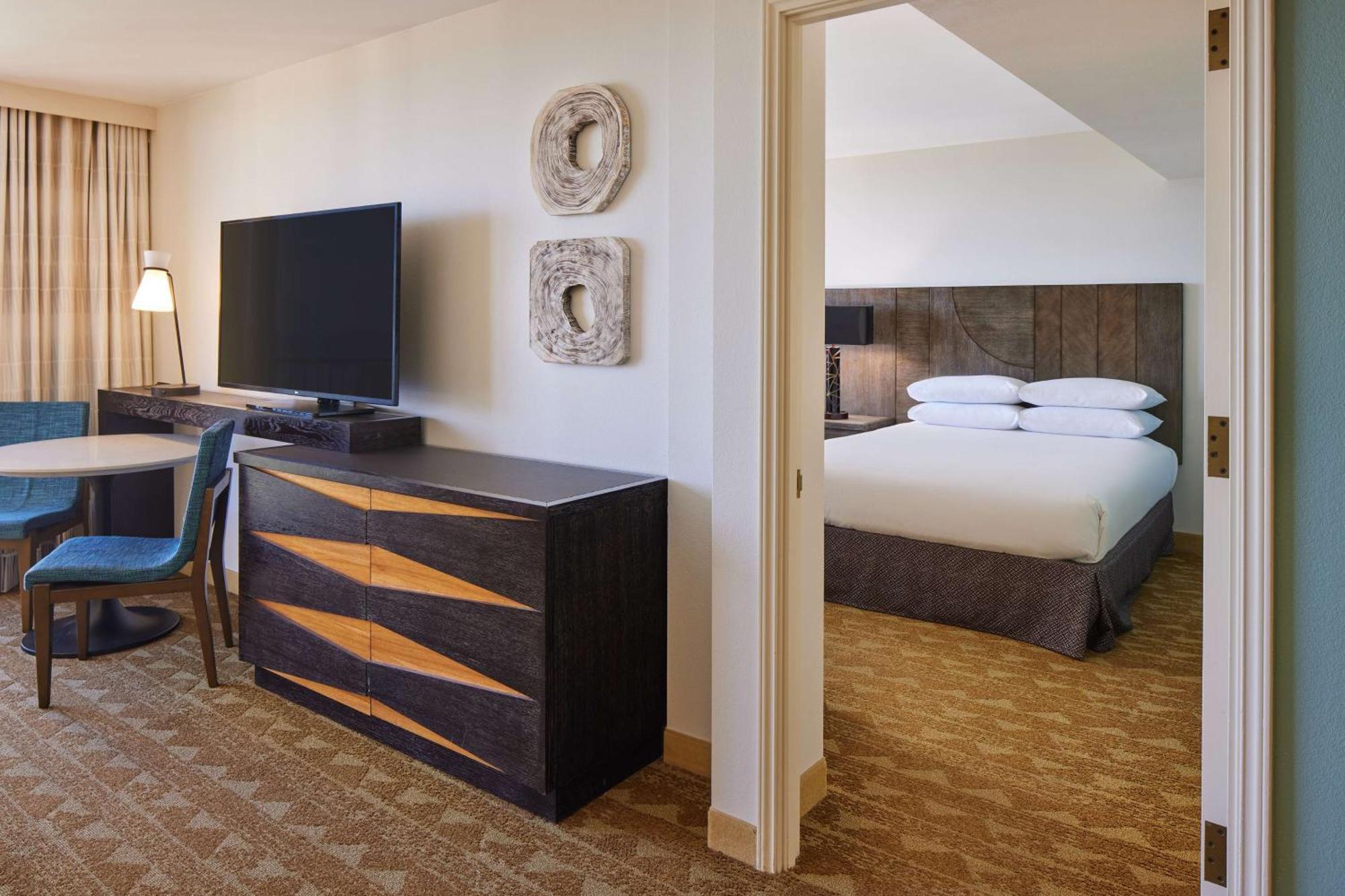 Embassy Suites By Hilton Waikiki Beach Walk Гонолулу Екстер'єр фото